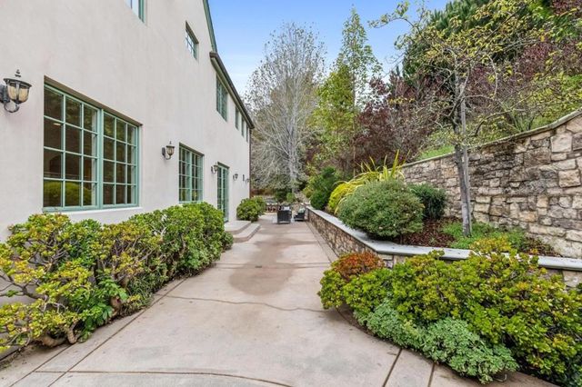 30 Malavear Court, Pacifica, CA 94044