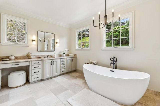 30 Malavear Court, Pacifica, CA 94044