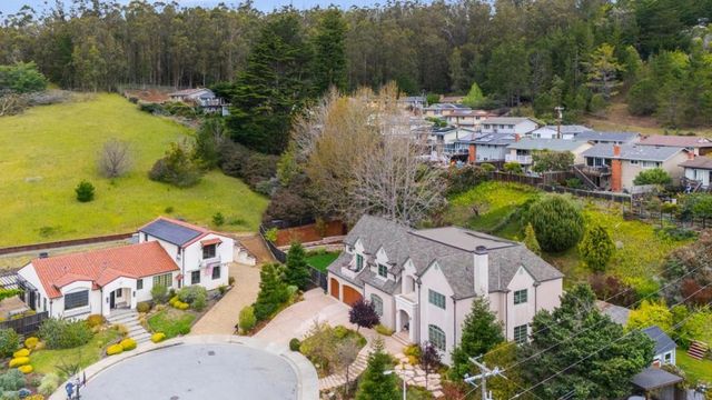 30 Malavear Court, Pacifica, CA 94044