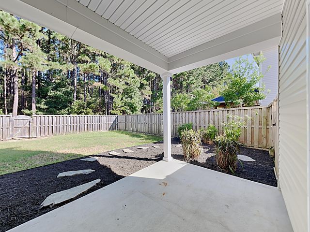 208 Laurel Crest Way, Summerville, SC 29486