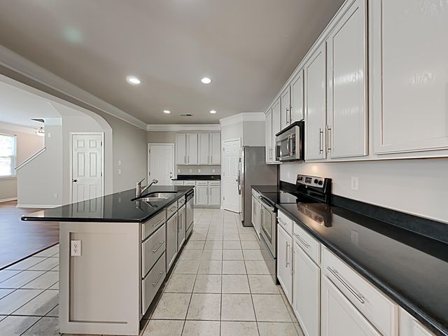 208 Laurel Crest Way, Summerville, SC 29486