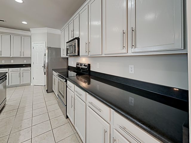 208 Laurel Crest Way, Summerville, SC 29486