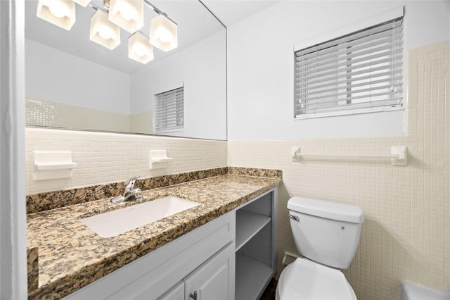 404 SE 16th Street 3, Fort Lauderdale, FL 33316