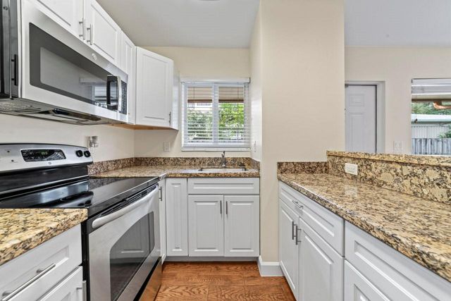 404 SE 16th Street 3, Fort Lauderdale, FL 33316