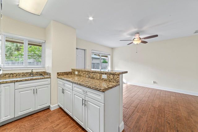 404 SE 16th Street 3, Fort Lauderdale, FL 33316