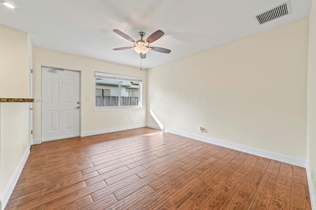 404 SE 16th Street 3, Fort Lauderdale, FL 33316