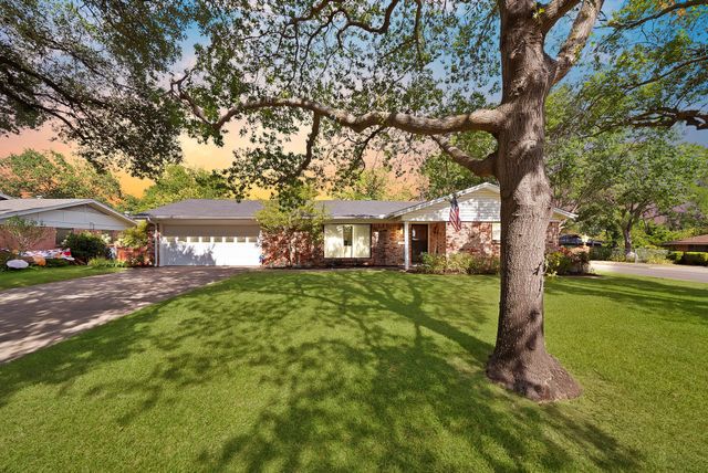 3929 Westerly Road, Benbrook, TX 76116