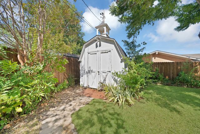 3929 Westerly Road, Benbrook, TX 76116