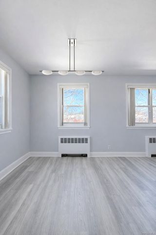 6758 152 Street B, Flushing, NY 11367