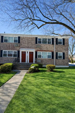 6758 152 Street B, Flushing, NY 11367