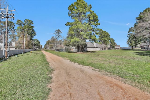 12939 Shady Grove Lane, Montgomery, TX 77356