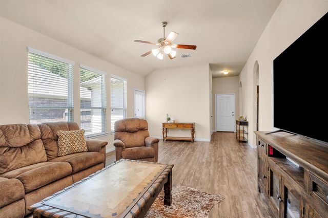 12939 Shady Grove Lane, Montgomery, TX 77356