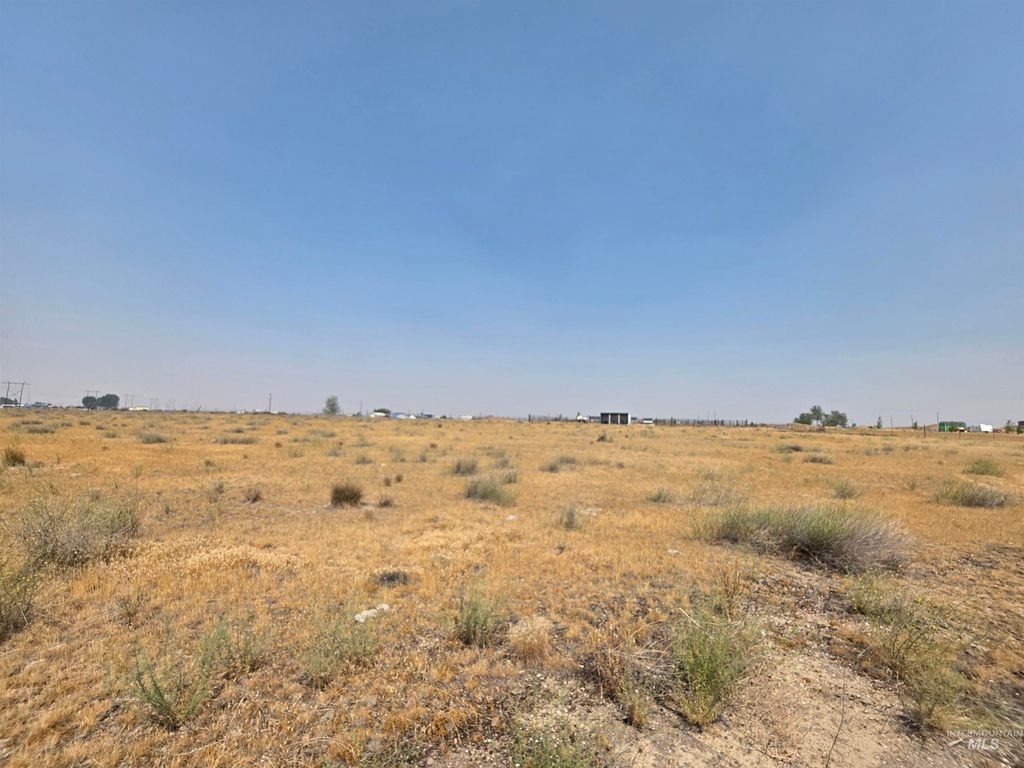 10190 W Seabreeze Ave, Mountain Home, ID 83647 photo 1