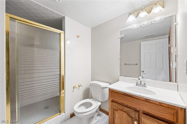 29008 Uxbridge Drive, Willowick, OH 44095