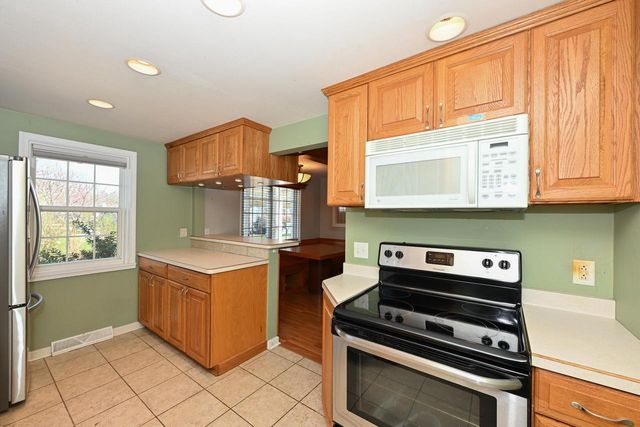 6700 Conifer LANE, Greendale, WI 53129
