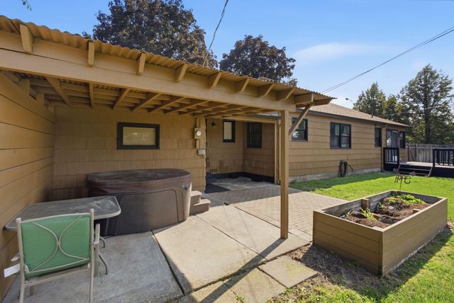 16305 E Riverside Ave, Spokane Valley, WA 99037
