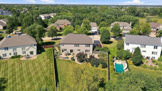 3691 Grayhawk Drive, Algonquin, IL 60102