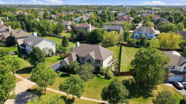 3691 Grayhawk Drive, Algonquin, IL 60102