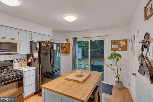 4 MASON CT, Pine Hill, NJ 08021