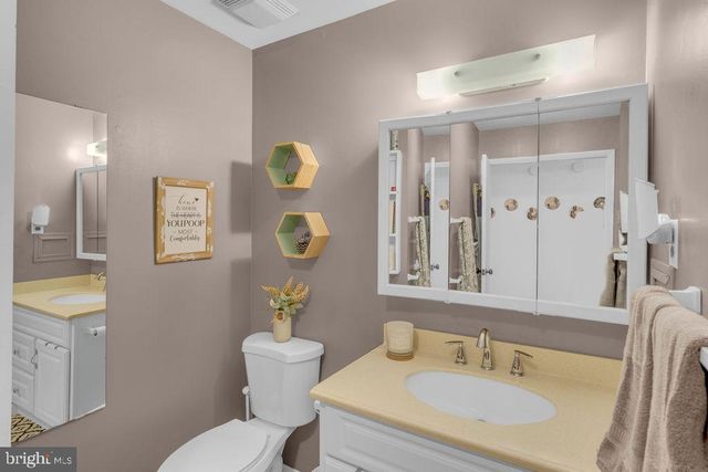 4 MASON CT, Pine Hill, NJ 08021