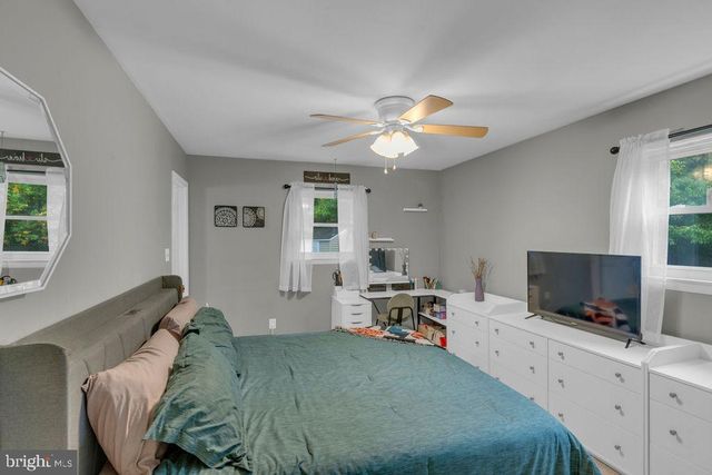 4 MASON CT, Pine Hill, NJ 08021