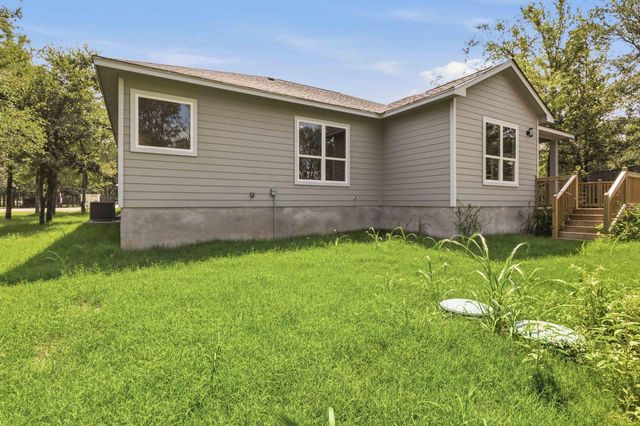 120 Puu Waa Waa LN, Bastrop, TX 78602
