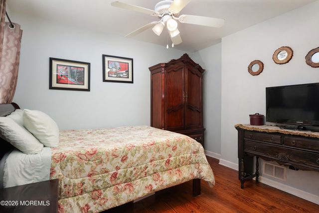 275 N 5th Avenue, Long Branch, NJ 07740
