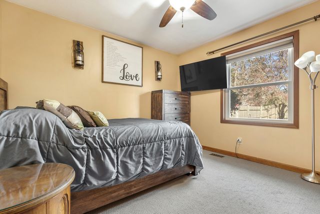 93 W Benson Avenue, Cortland, IL 60112