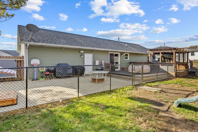 93 W Benson Avenue, Cortland, IL 60112