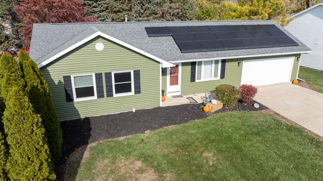 93 W Benson Avenue, Cortland, IL 60112