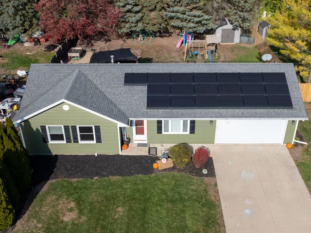 93 W Benson Avenue, Cortland, IL 60112