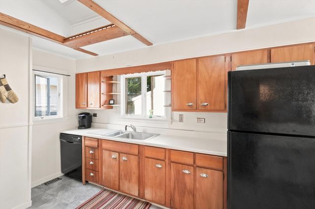 8 Sylvan Street, Gloucester, MA 01930