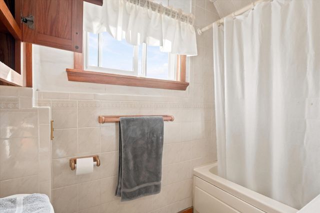8 Sylvan Street, Gloucester, MA 01930