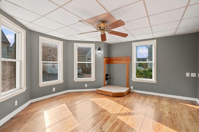 8 Sylvan Street, Gloucester, MA 01930