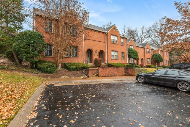 201 Westchase Dr, Nashville, TN 37205