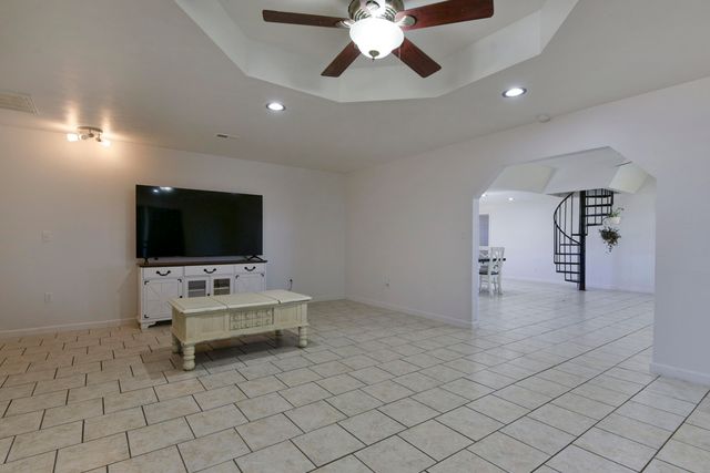 580 S Farm Road 89, Springfield, MO 65802