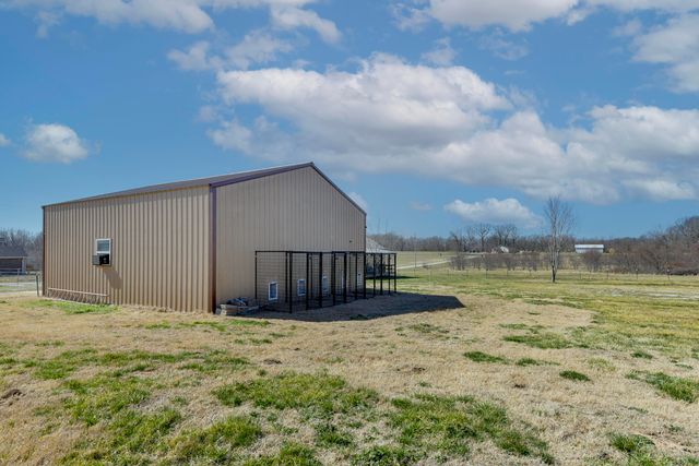 580 S Farm Road 89, Springfield, MO 65802