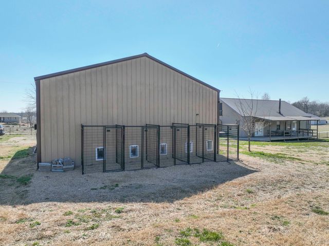 580 S Farm Road 89, Springfield, MO 65802