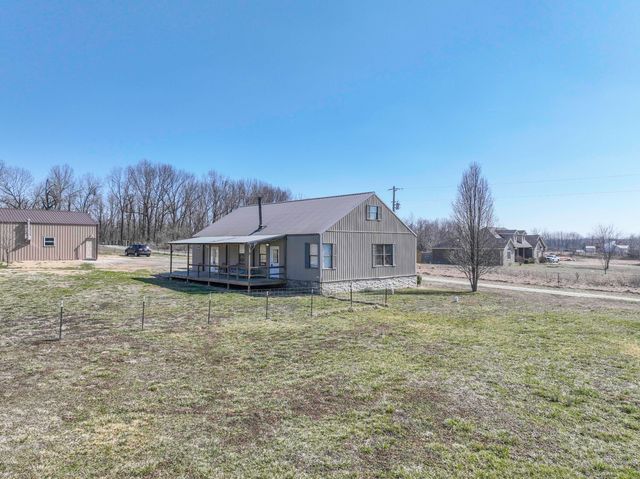 580 S Farm Road 89, Springfield, MO 65802