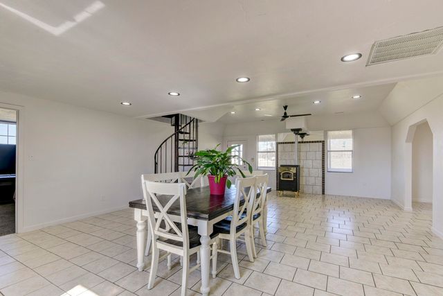 580 S Farm Road 89, Springfield, MO 65802