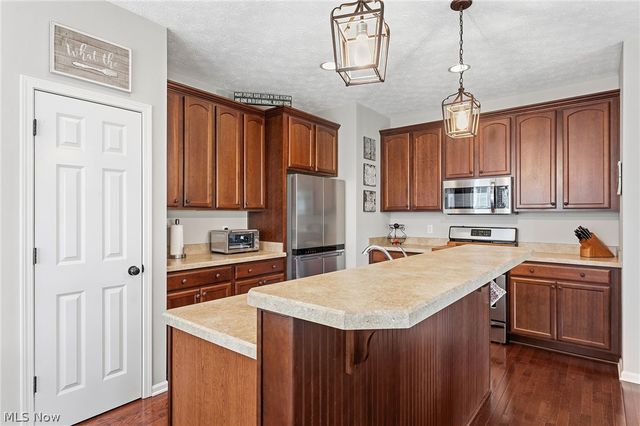 8329 Beaumont Drive, Mentor, OH 44060