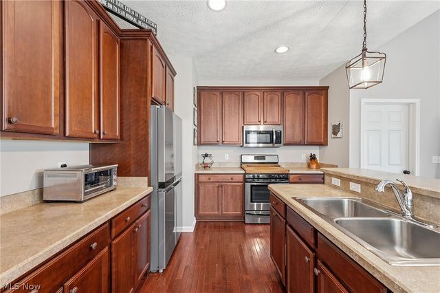 8329 Beaumont Drive, Mentor, OH 44060