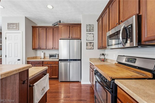 8329 Beaumont Drive, Mentor, OH 44060