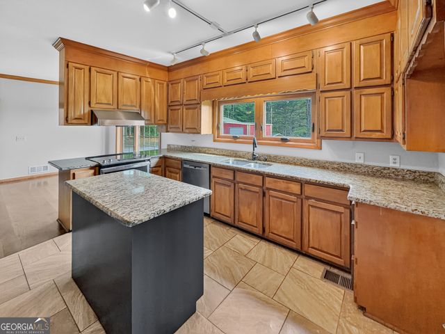 216 Welcome To Sargent Road, Newnan, GA 30263