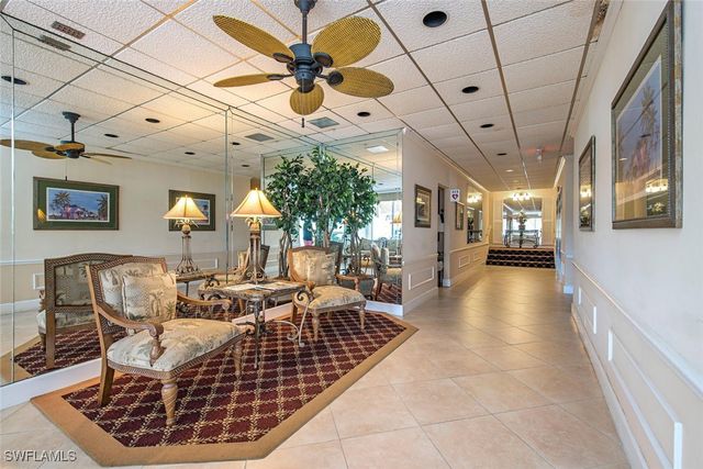 3 Bluebill AVE 704, Naples, FL 34108