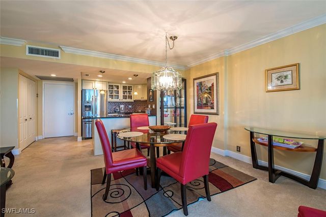 3 Bluebill AVE 704, Naples, FL 34108