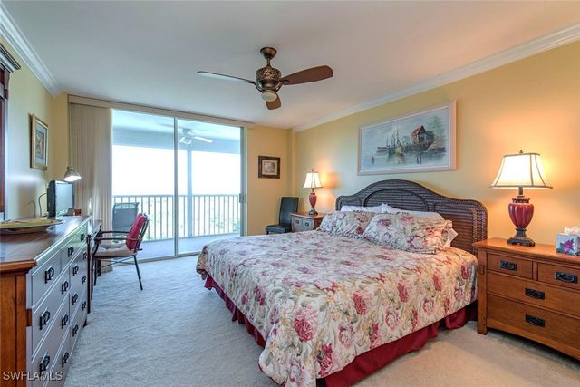 3 Bluebill AVE 704, Naples, FL 34108