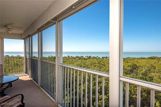 3 Bluebill AVE 704, Naples, FL 34108