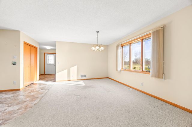 417 Circle View Drive, Dassel, MN 55325