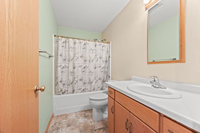 417 Circle View Drive, Dassel, MN 55325